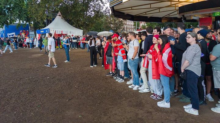 8年换5个，每年世界杯都有新欢，姆巴佩交往过的女友个个娇艳（封面配图）